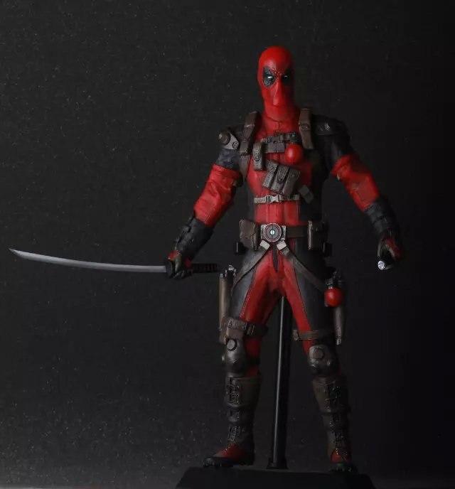 Figurine Deadpool 30cm Royaume Figurine