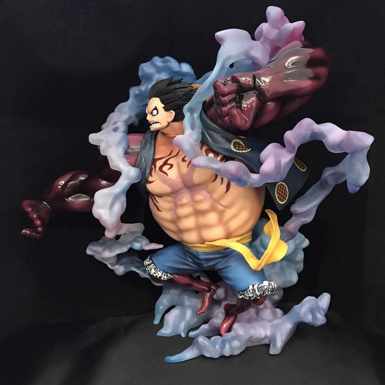 Figurine Luffy<br> Gomu Gomu No King Kong Royaume Figurine