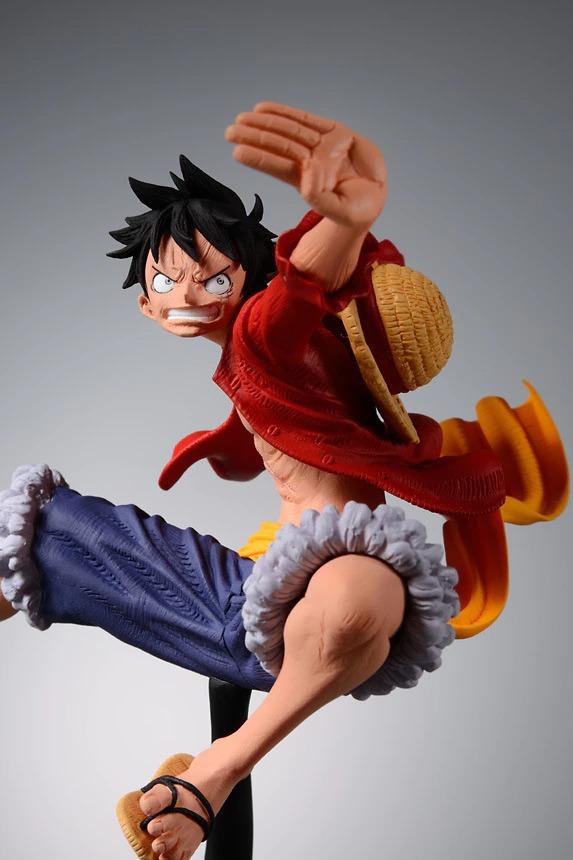 Figurine Luffy Jet Pistolet Royaume Figurine