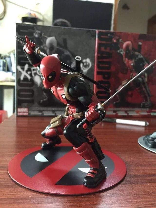 Figurine Marvel Deadpool Figurama Shop