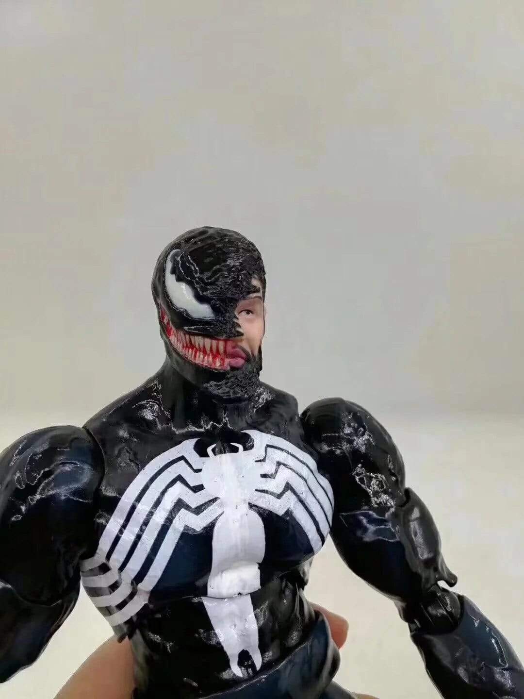 Figurine Venom Articulée Royaume Figurine